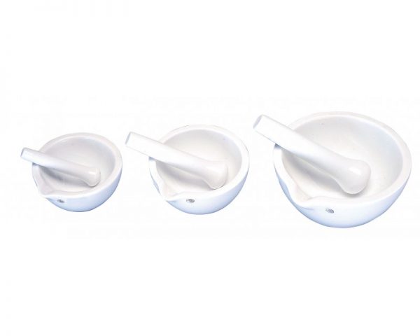 MORTIER ET PILON EN PORCELAINE