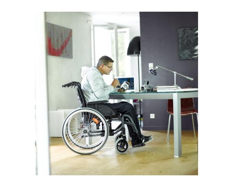 FAUTEUIL ROULANT MANUEL ACTION 4 INVACARE - Fauteuil roulant manuel